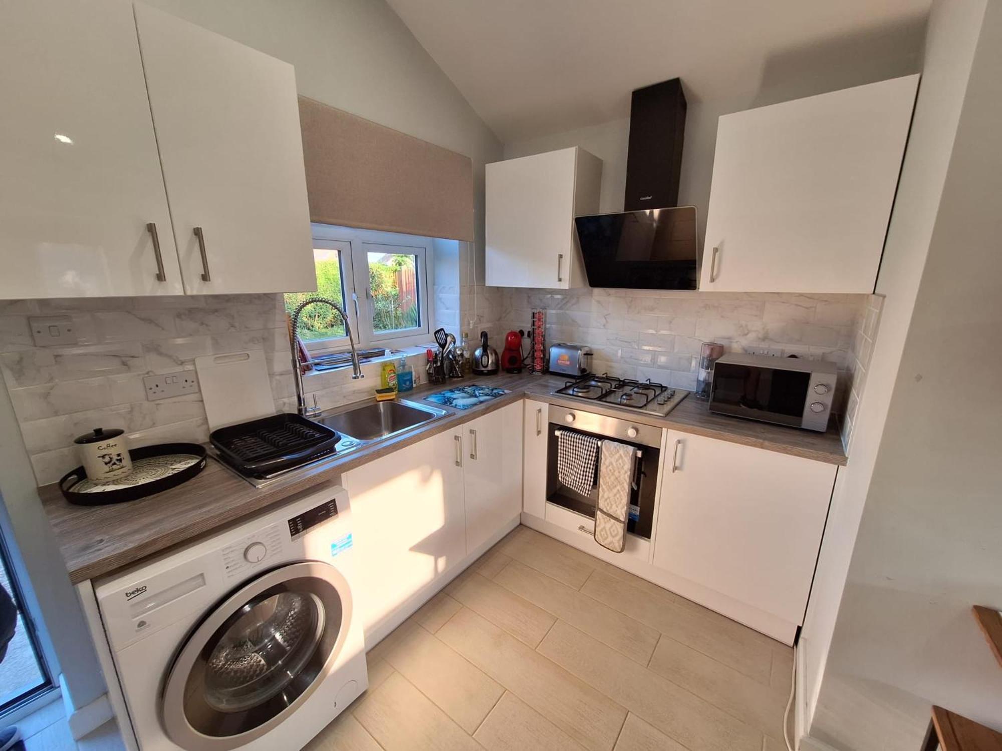 New, Stylish Studio Flat With Private Patio And Free On-Street Parking Check Out At 11Am Bournemouth Zewnętrze zdjęcie